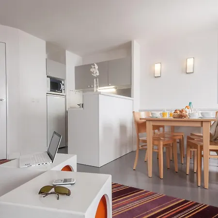 Pierre & Antares 3*
